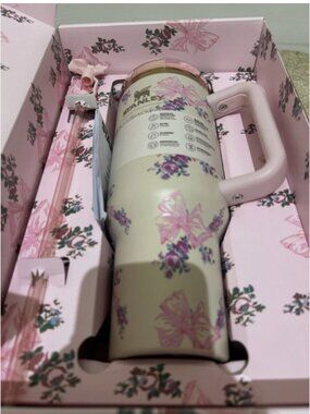 Stanley x LoveShackFancy 40oz Quencher Holiday Rosa Beaux Blue NEW